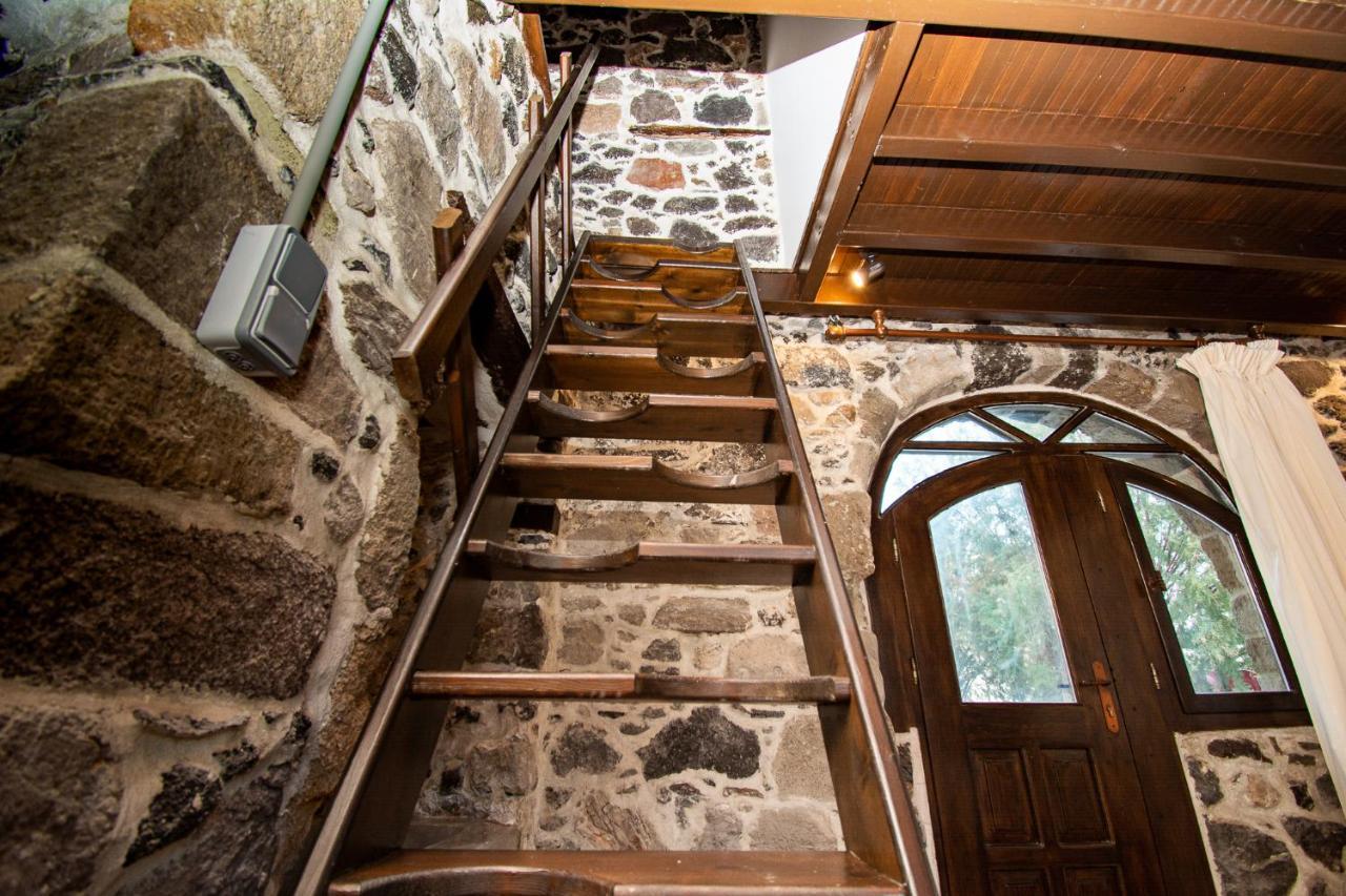 Plousiadi΄S Stone House Apartment Paloi Exterior photo
