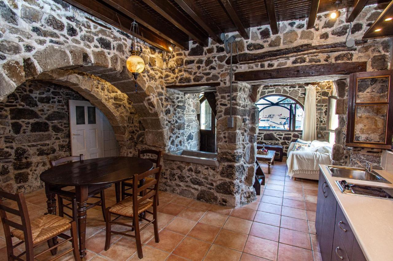 Plousiadi΄S Stone House Apartment Paloi Exterior photo