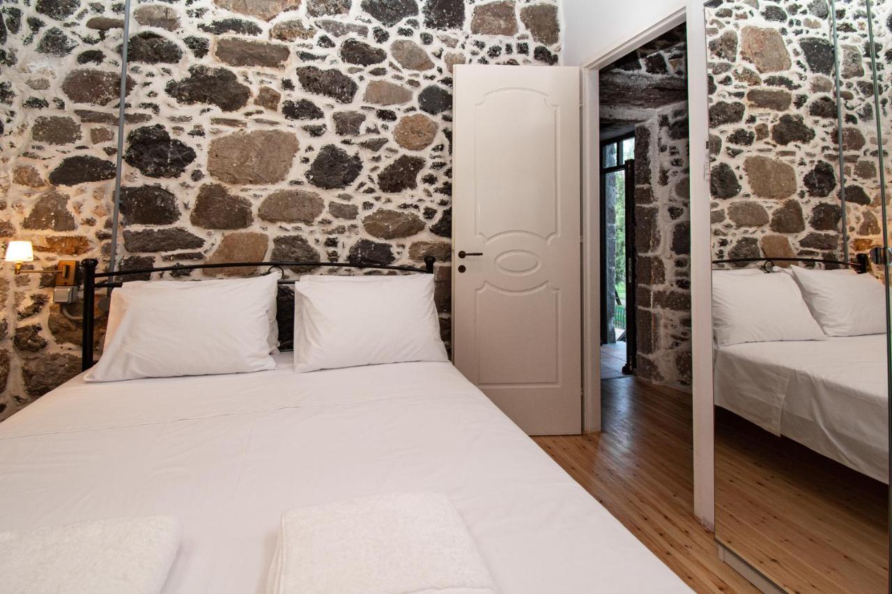 Plousiadi΄S Stone House Apartment Paloi Exterior photo